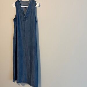J. Jill Denim:  Sleeveless Chambray V-Neck Maxi Dress Indigo Blue. Med. 💯 lyocel
